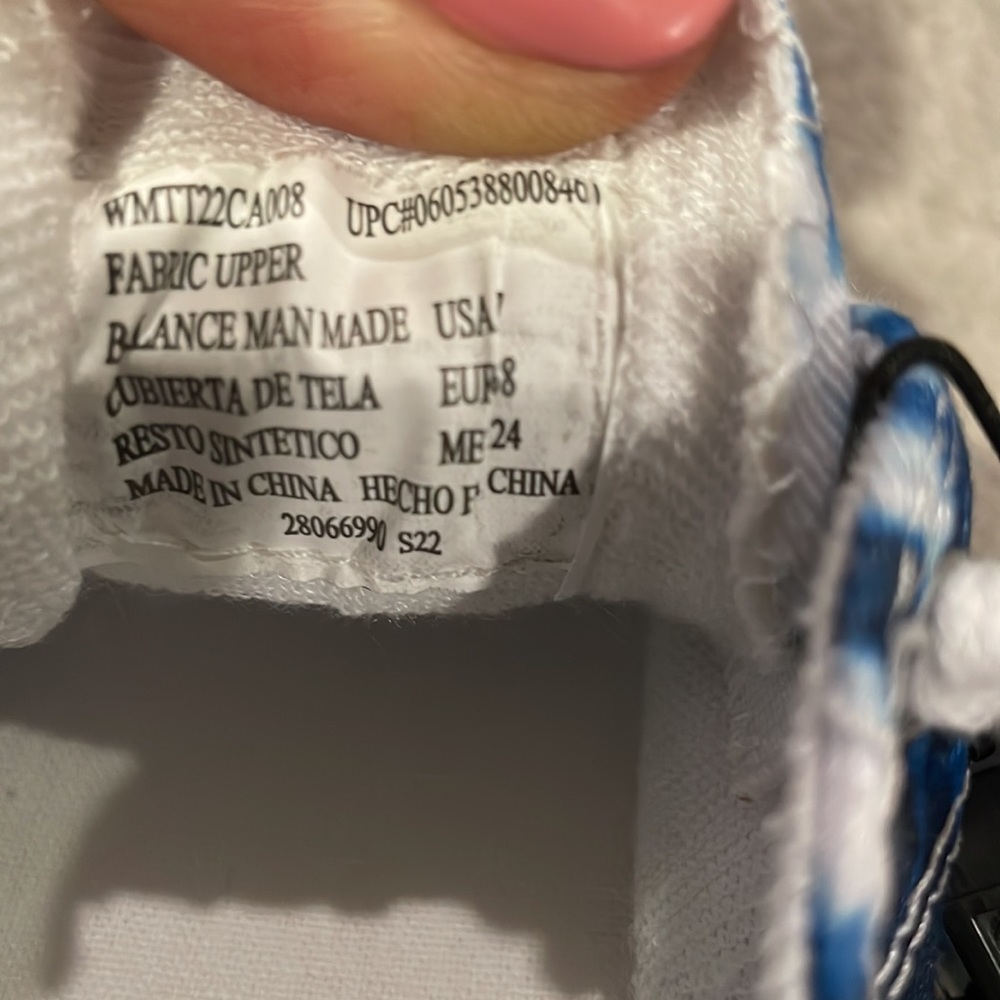 2/$20NEW CUTE SHOES $15 each - Picture 6 of 6